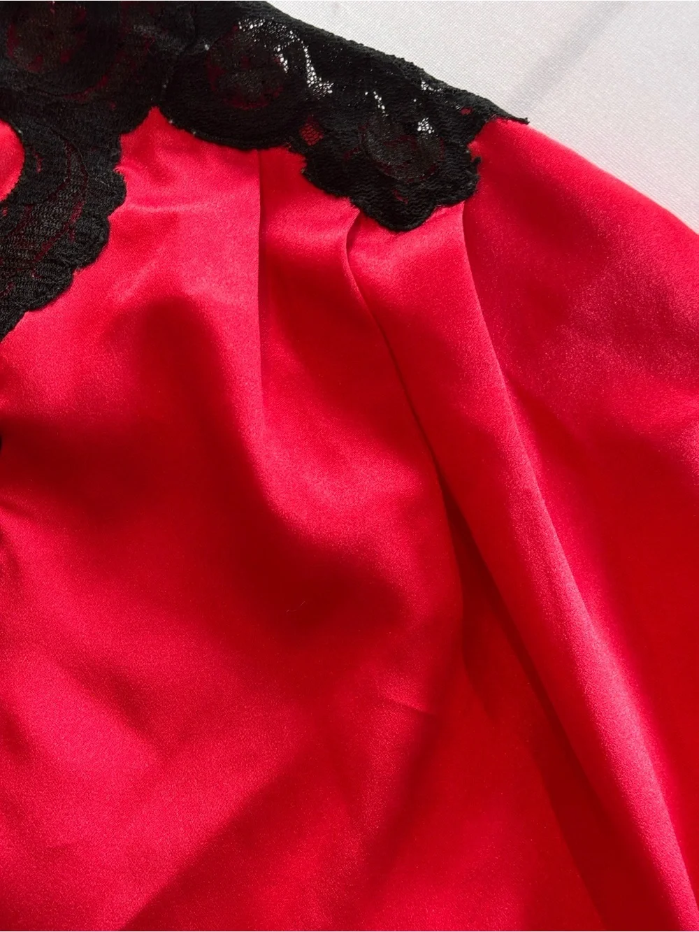 VICTORIA’S SECRET Gold Label Red Satin Lace Trim Slip Dress Nighty Medium
